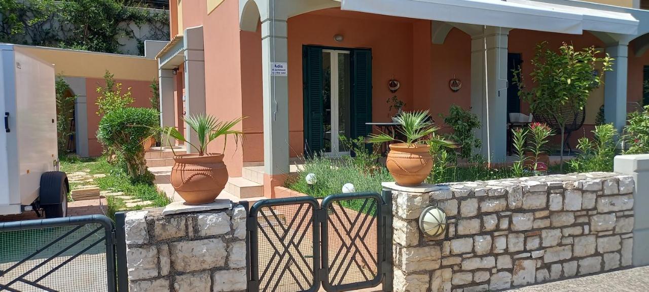 Adi'S Apartment On The Beach Barbati Bagian luar foto